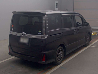 TOYOTA VOXY 2014
