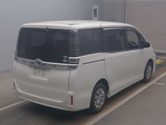 TOYOTA VOXY 2019