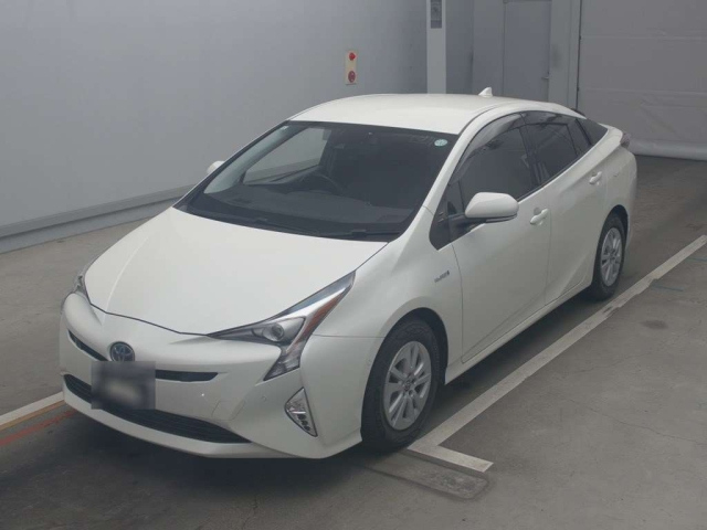 TOYOTA PRIUS 2017