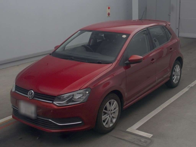 VOLKSWAGEN POLO 2015