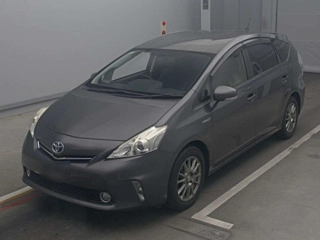 TOYOTA PRIUS ALPHA 2014