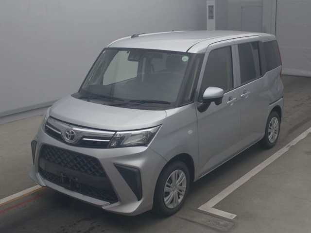 TOYOTA ROOMY 2021
