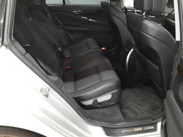 BMW 5 SERIES 2010