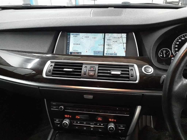 BMW 5 SERIES 2010