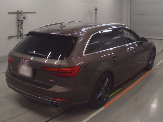 AUDI A4 2016