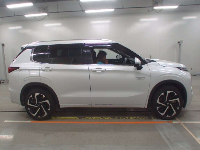 MITSUBISHI OUTLANDER PHEV 2022