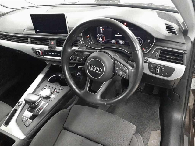 AUDI A4 2016