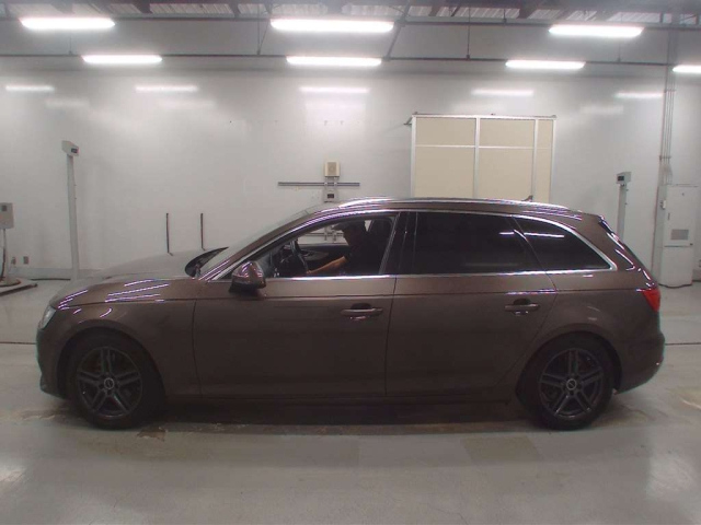 AUDI A4 2016