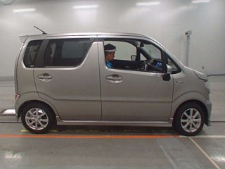 SUZUKI WAGON R 2018