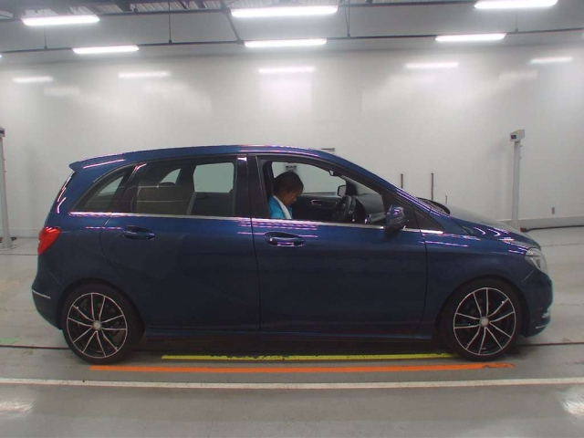 MERCEDES BENZ B CLASS 2012