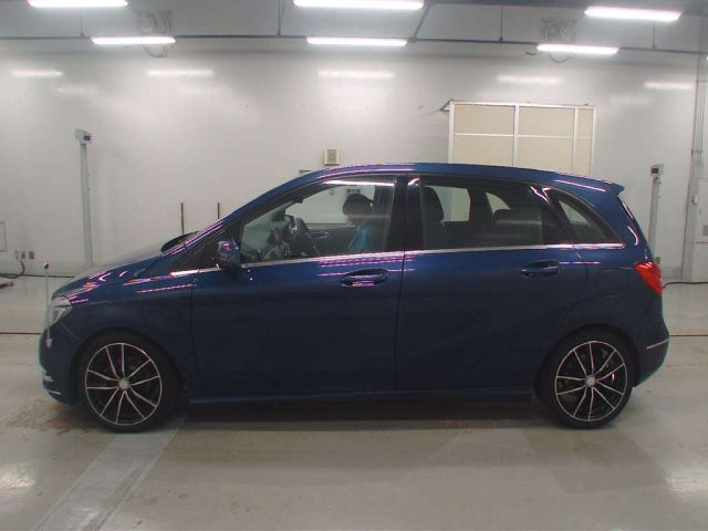 MERCEDES BENZ B CLASS 2012
