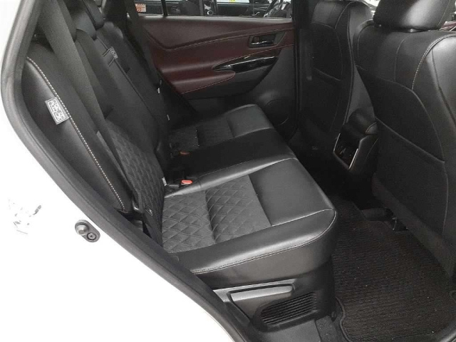 TOYOTA HARRIER 2018
