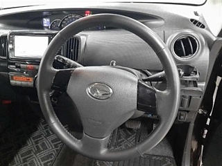 DAIHATSU TANTO 2011