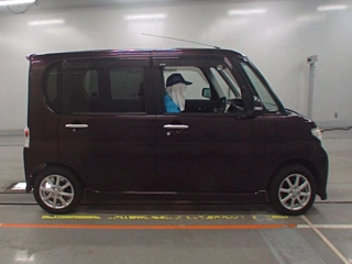 DAIHATSU TANTO 2011