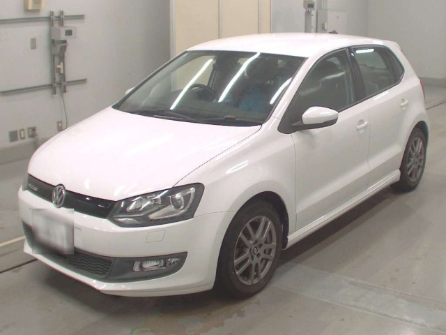 VOLKSWAGEN POLO 2015