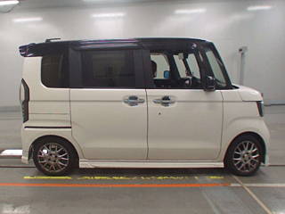HONDA N BOX 2017