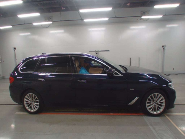 BMW 5 SERIES 2017