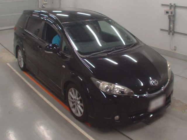 TOYOTA WISH 2009