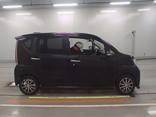DAIHATSU MOVE 2015