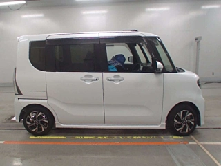 DAIHATSU TANTO 2022