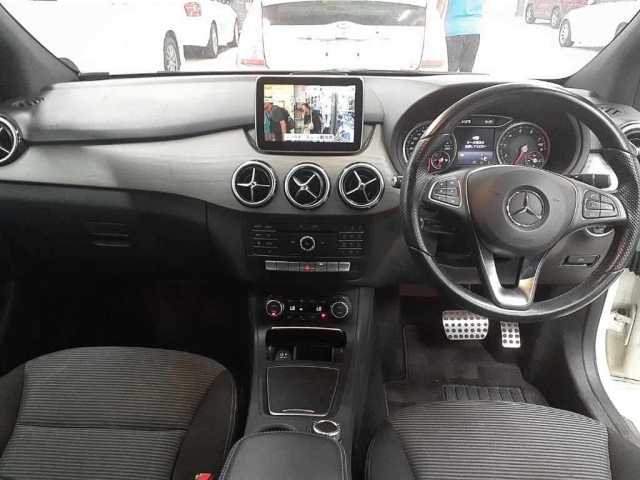 MERCEDES BENZ B CLASS 2015