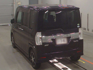 DAIHATSU TANTO 2015