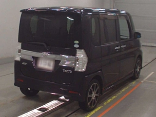 DAIHATSU TANTO 2015