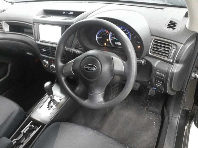 SUBARU EXIGA 2011