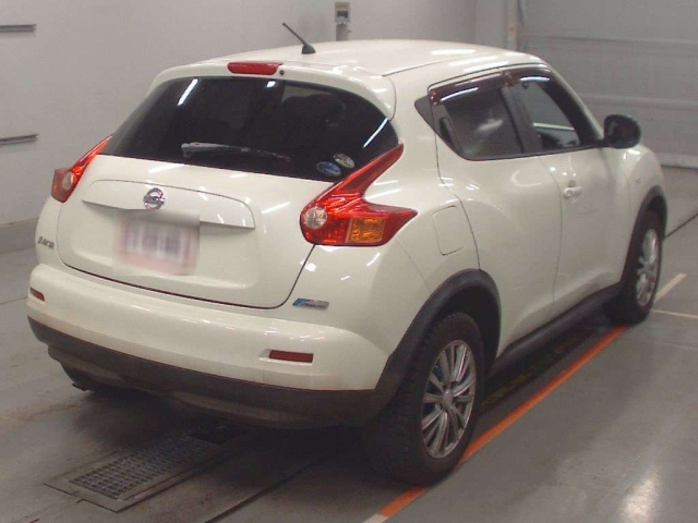 NISSAN JUKE 2012