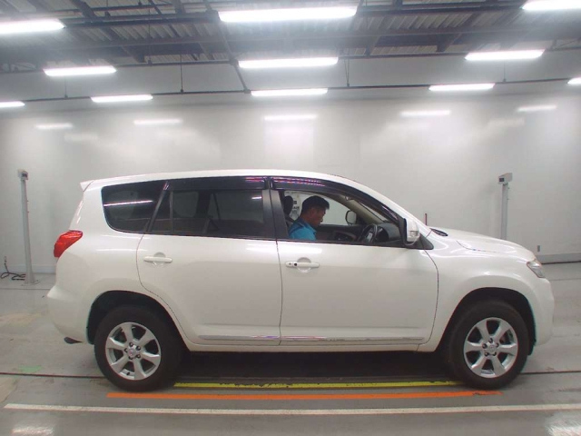 TOYOTA VANGUARD 2011