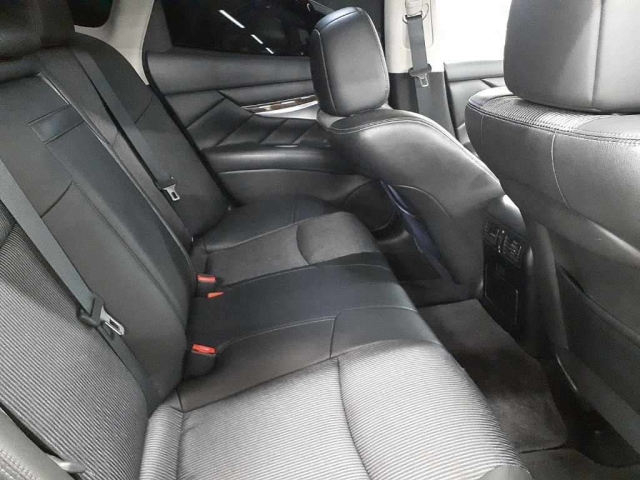 NISSAN FUGA 2011