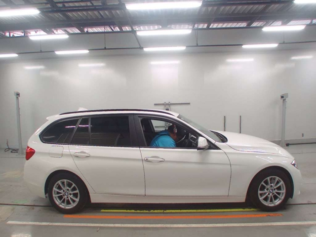 BMW 3 SERIES 2016