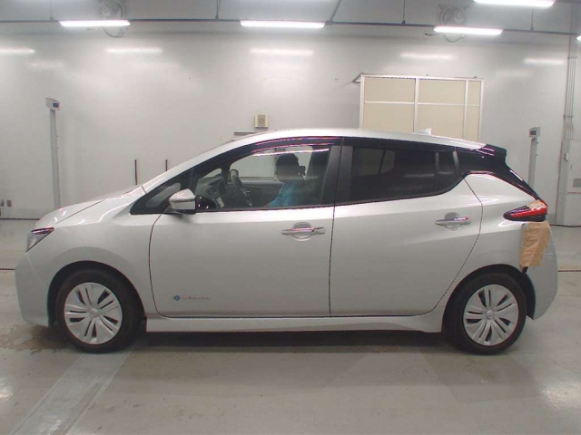NISSAN LEAF 2020