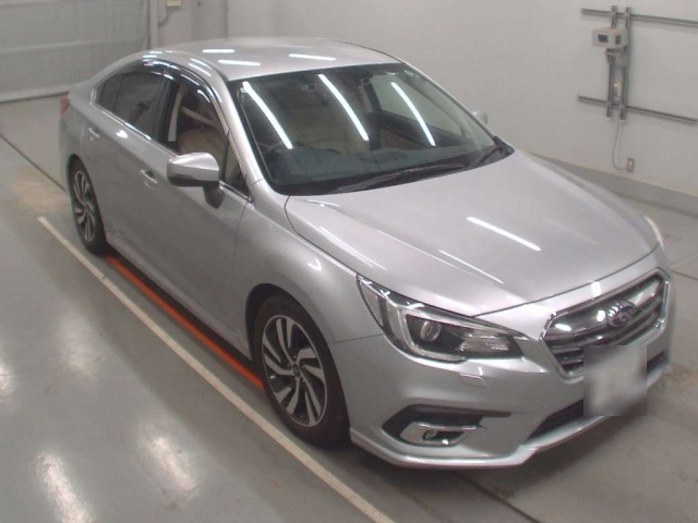 SUBARU LEGACY B4 2017