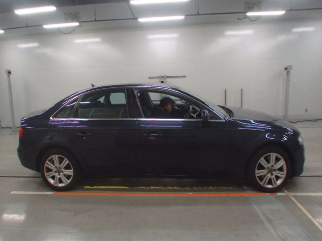 AUDI A4 2012