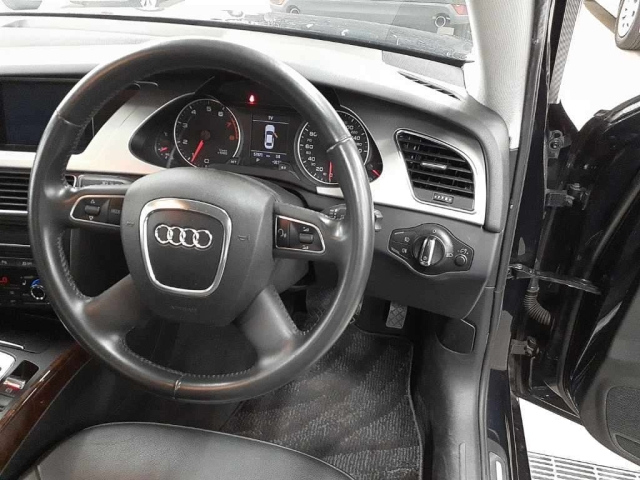 AUDI A4 2012