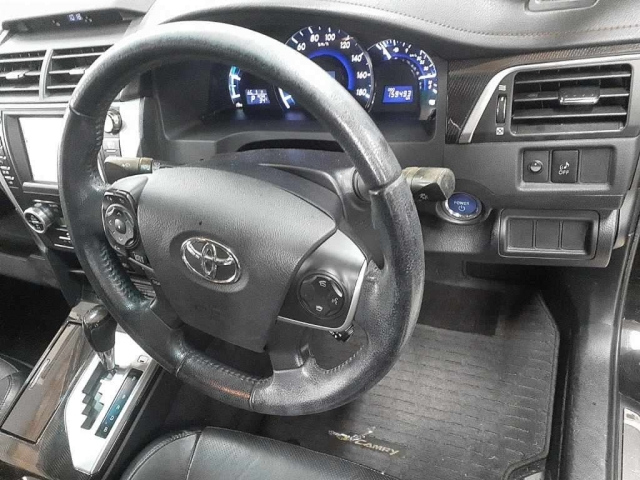 TOYOTA CAMRY 2012