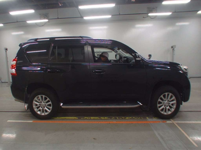 TOYOTA LAND CRUISER PRADO 2015