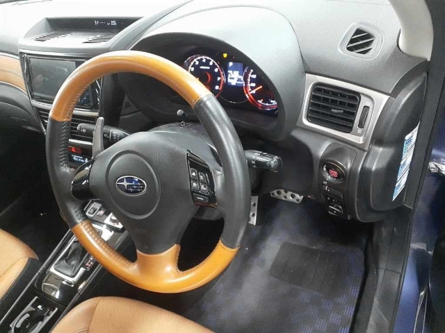 SUBARU EXIGA 2017
