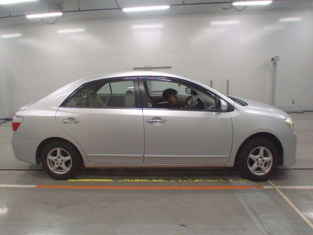 TOYOTA PREMIO 2008