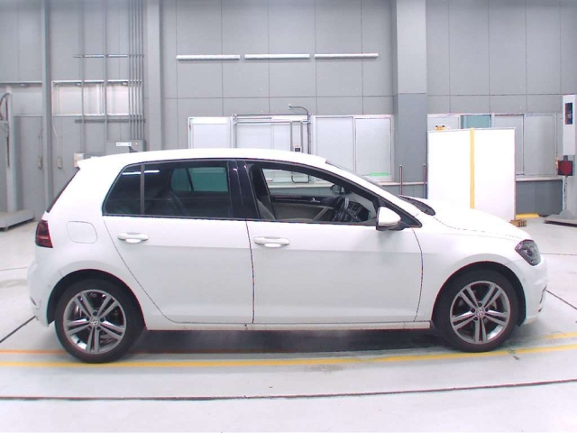 VOLKSWAGEN GOLF 2020