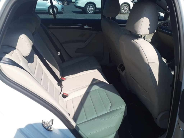 VOLKSWAGEN GOLF 2020