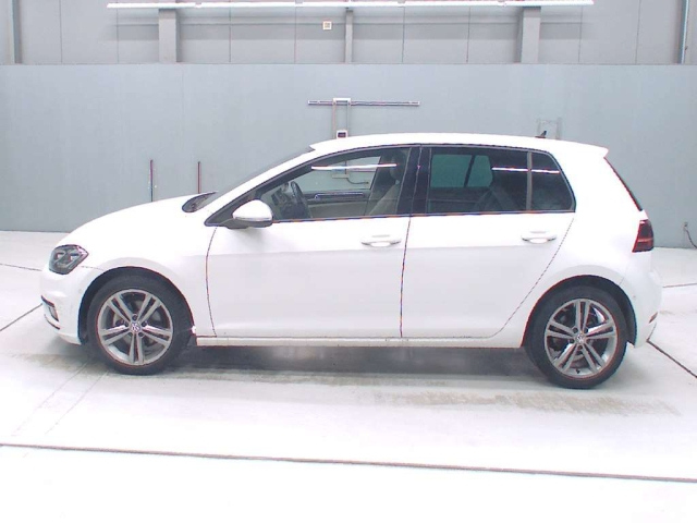 VOLKSWAGEN GOLF 2020