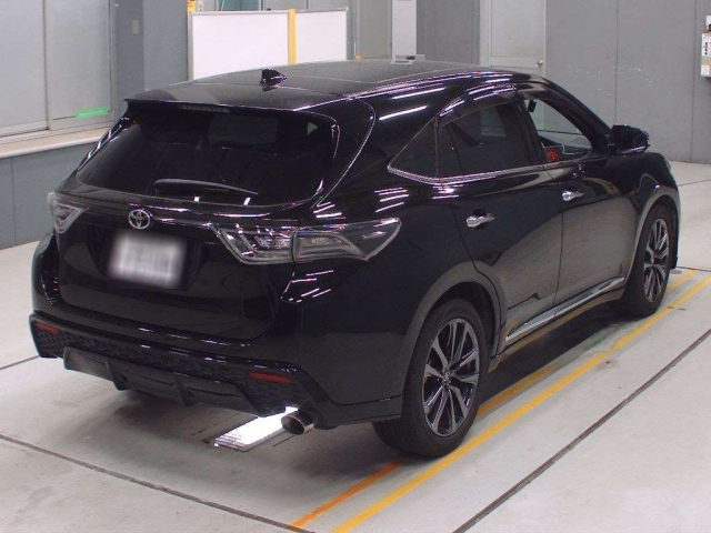 TOYOTA HARRIER 2017