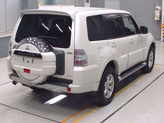 MITSUBISHI PAJERO 2010