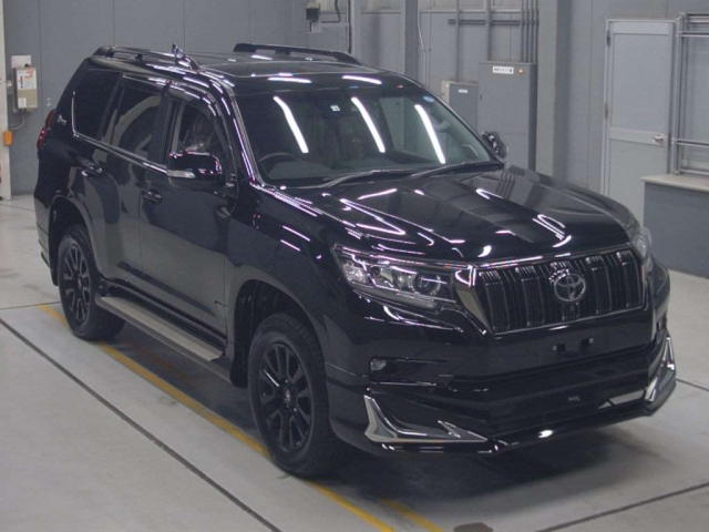 TOYOTA LAND CRUISER PRADO 2022