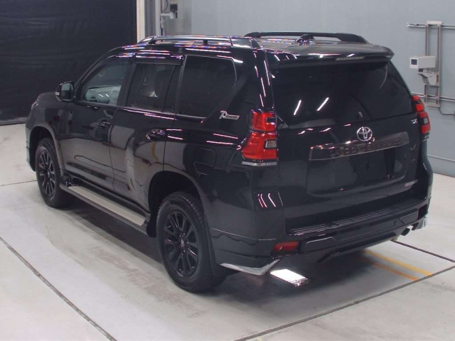 TOYOTA LAND CRUISER PRADO 2022