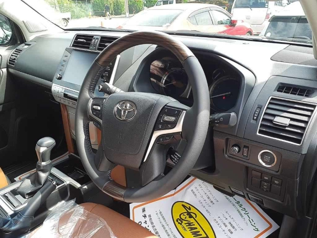 TOYOTA LAND CRUISER PRADO 2022