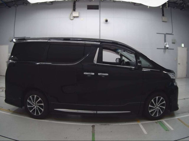 TOYOTA VELLFIRE 2015