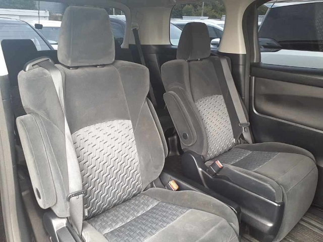 TOYOTA VELLFIRE 2015